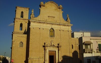 Novoli, un borgo nel parco del Nrogramaro