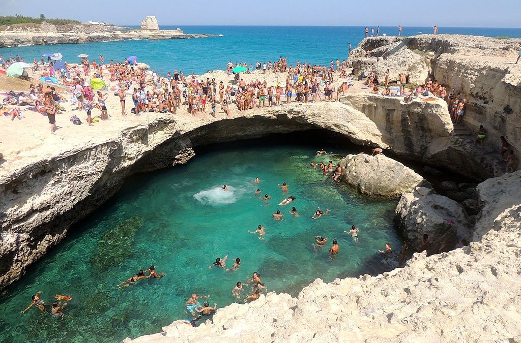 Scoprire il Salento in barca: tour esclusivi lungo la costa