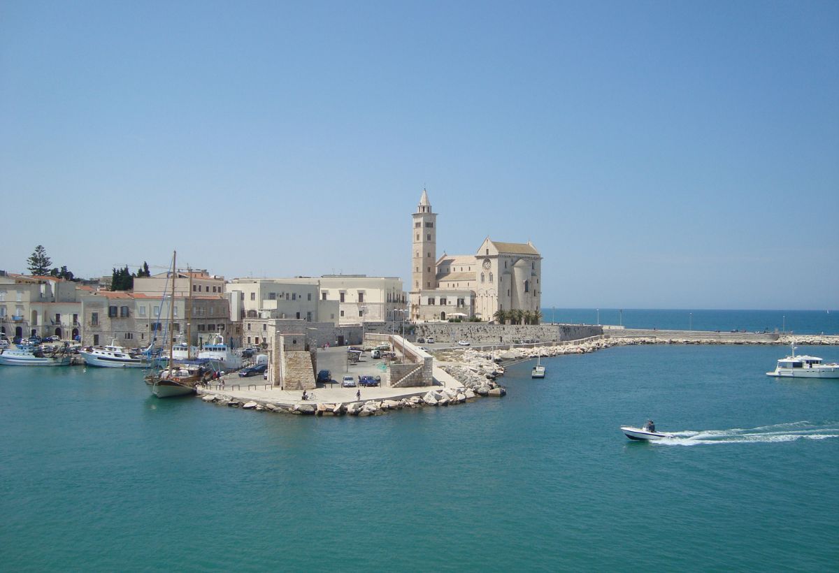 Trani borgo Puglia