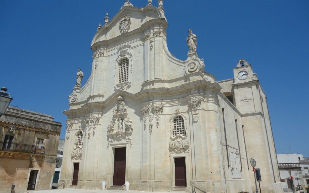 Uggiano la Chiesa, storia antica e panorami da sogno