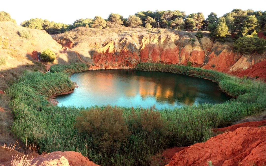 Le miniere di Bauxite del Salento: colori e natura in un luogo fuori dal comune